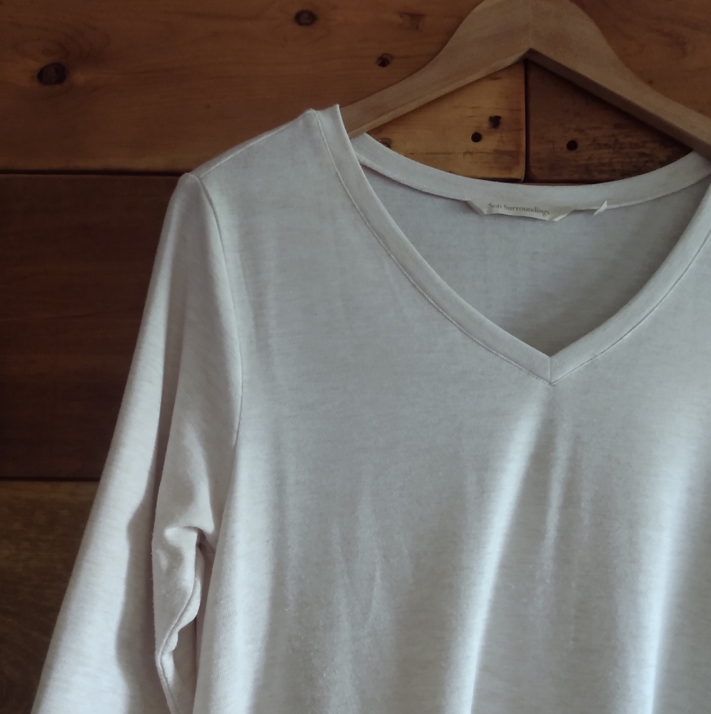 Soft Surroundings Half Sleeve V-neck Top M